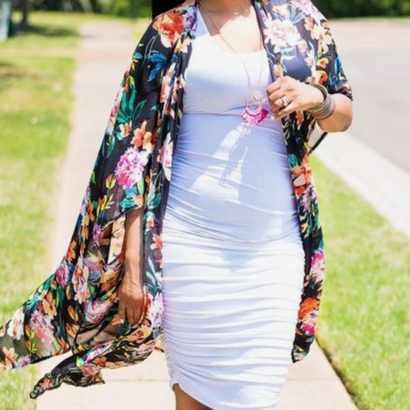 ⬇️$32 Black Floral Open Front Kimono Cardigan - Picture 1 of 3